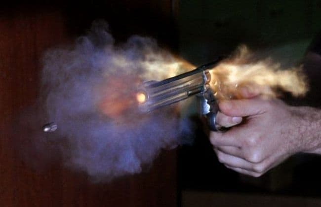 Casa de mulher é alvejada por disparos de arma de fogo no Enéas
