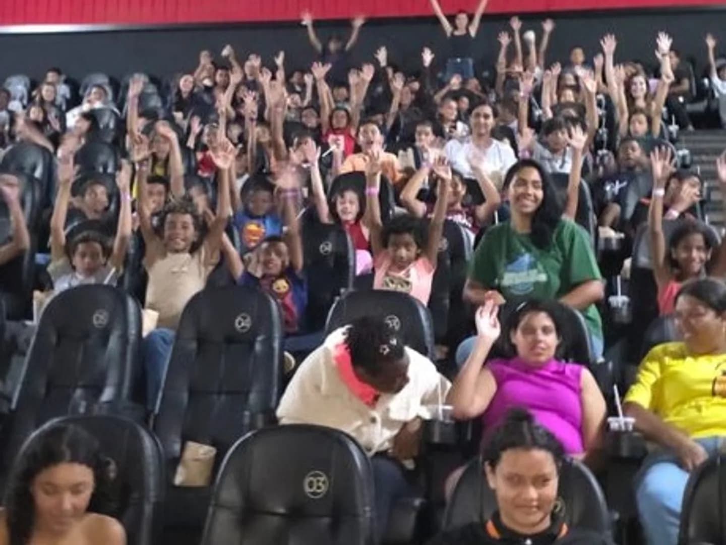 Projeto Cine Diversão leva crianças atendidas pelo CRAS ao cinema em Patrocínio