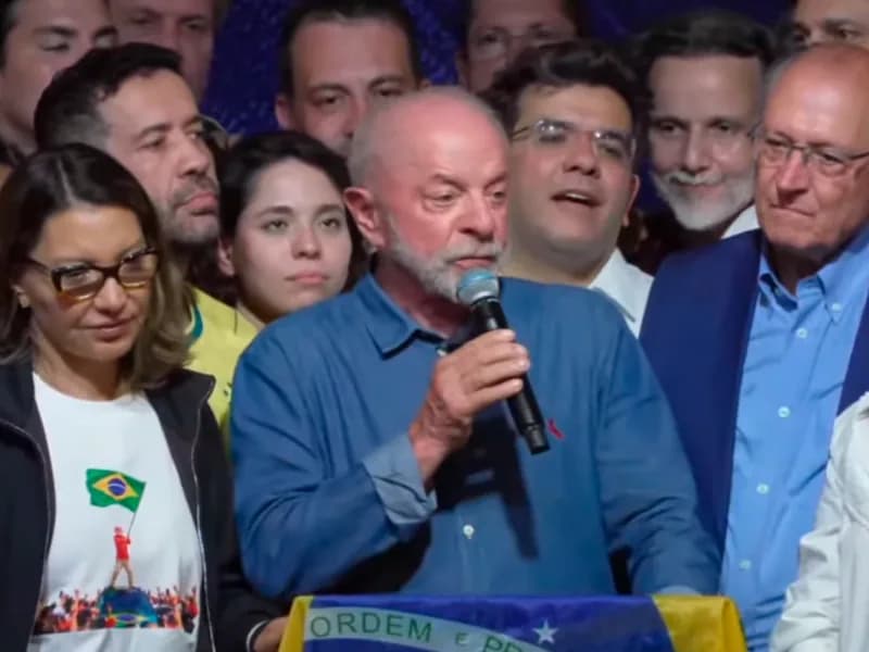 Reveja a coletiva do presidente reeleito Luís Inácio "Lula" da Silva