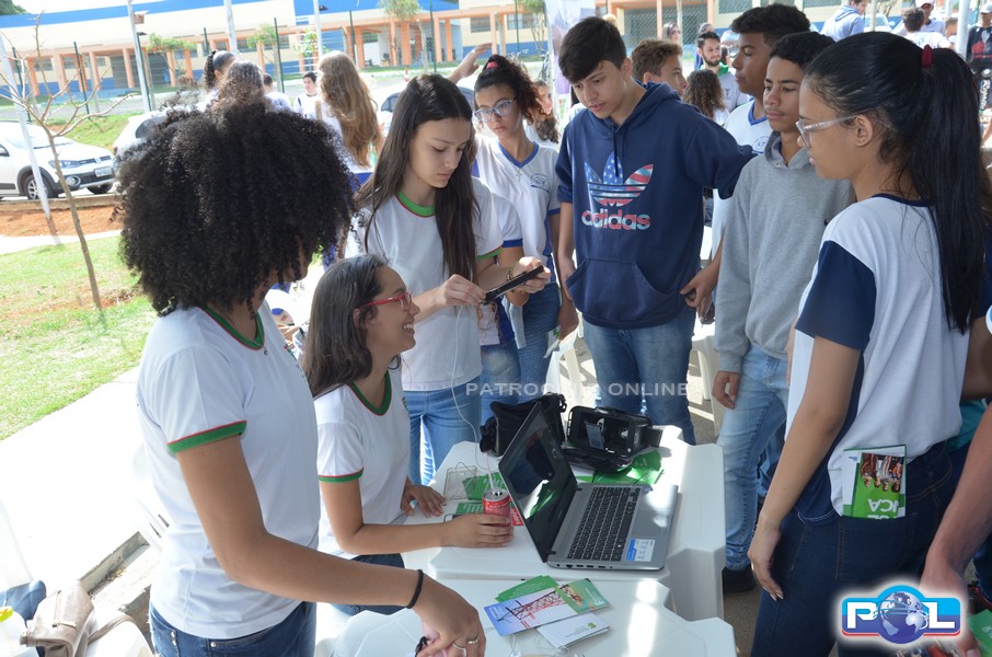 Alunos e servidores IFTM Campus Patrocínio realizam manifestação