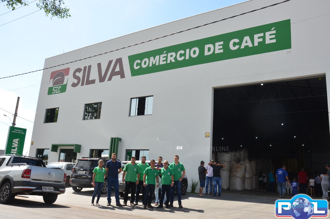 Alunos de Gestão Comercial do IFTM Patrocínio visitam grandes