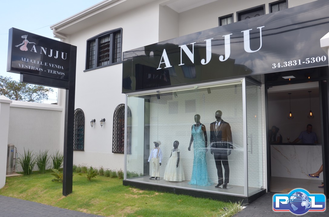 Aluguel de best sale vestidos e ternos
