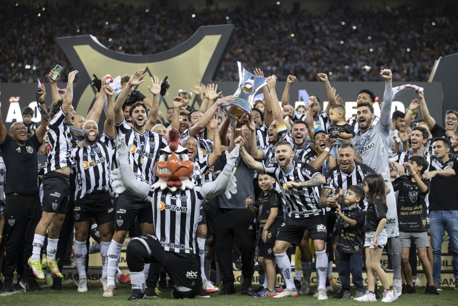 Palmeiras desbanca europeus e é o melhor clube do mundo em 2021 no ranking  da IFFHS; Atlético-MG é o 2º e Fla, o 4º - Jornal O Globo